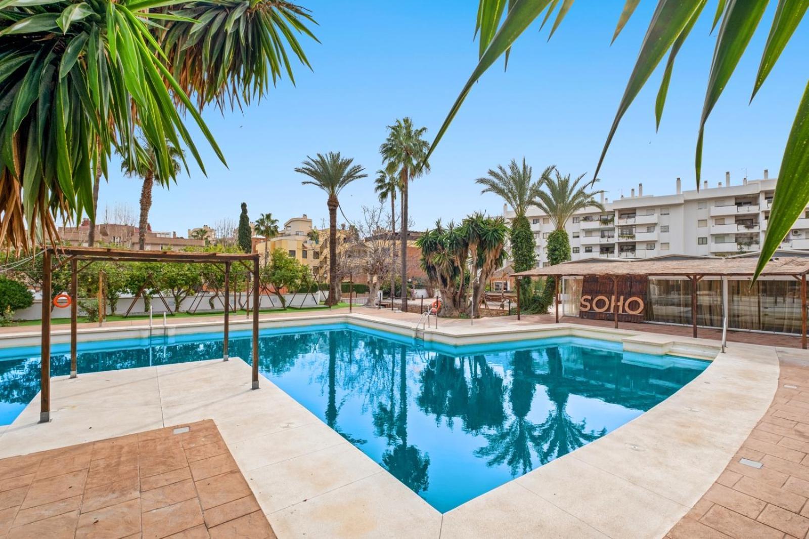 Piso Con 2 Habitaciones, 2 Terrazas Y Piscina Torremolinos Eksteriør bilde