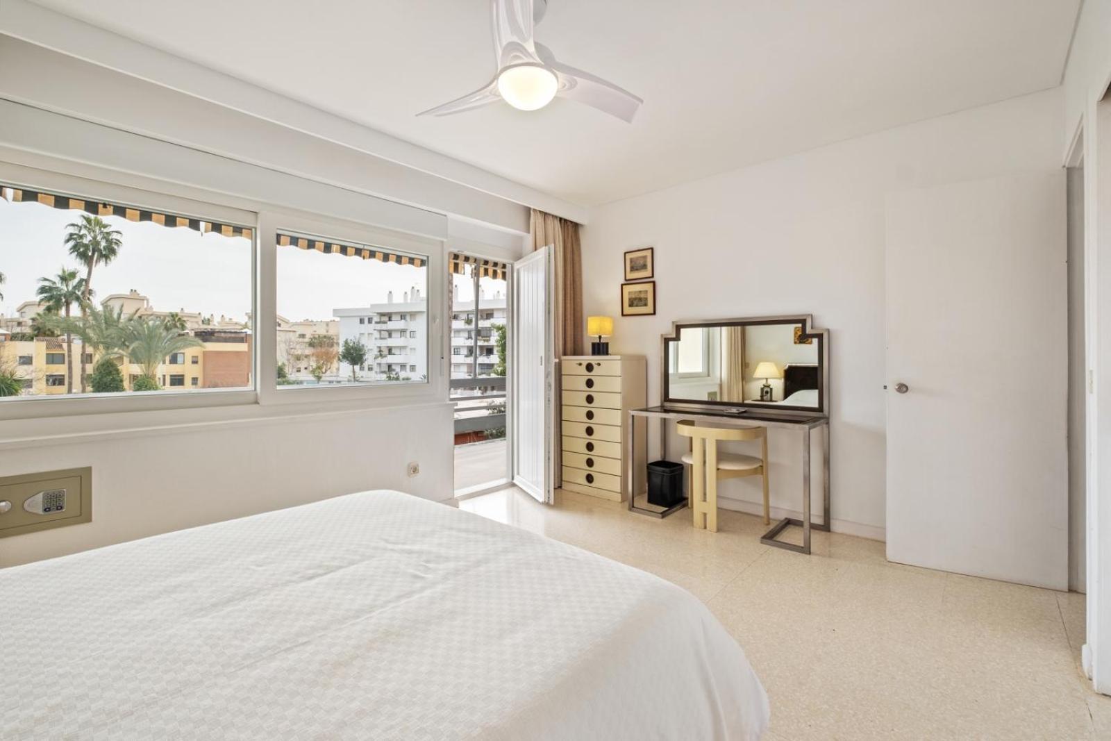 Piso Con 2 Habitaciones, 2 Terrazas Y Piscina Torremolinos Eksteriør bilde